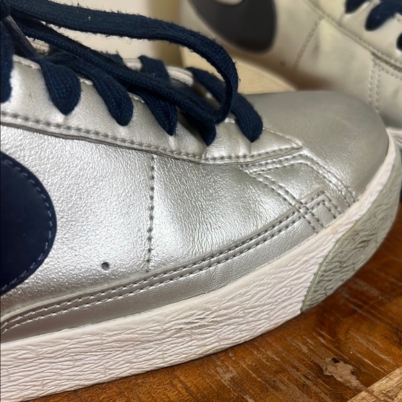 Metallic and Navy Nike Blazer High-Top Sneakers, Youth 6.5 - Picture 4 of 10